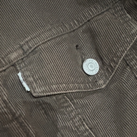 Levi's men's corduroy Sherpa lined trucker jacket in brown. - Picture 4 of 8